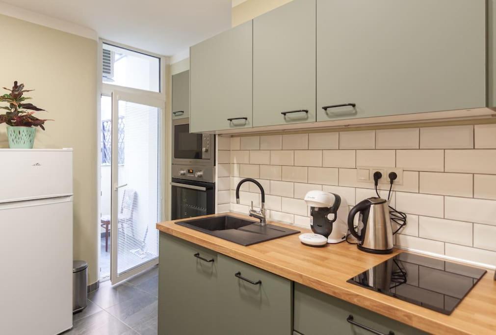 Vysoka Apartman Emf/Stp براتسيلافا المظهر الخارجي الصورة
